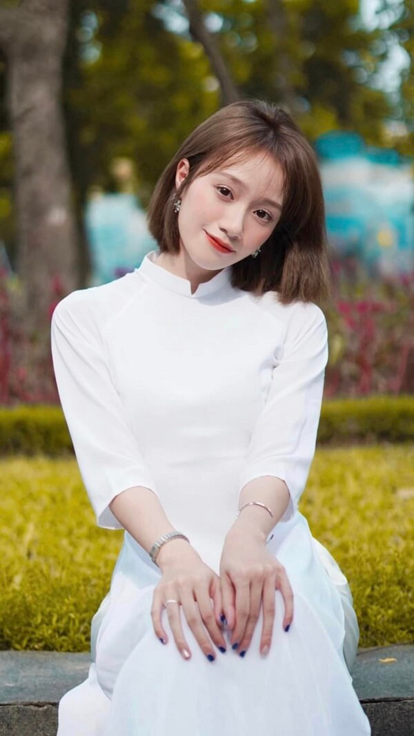 Đào Lê Phương Hoa duyên dáng