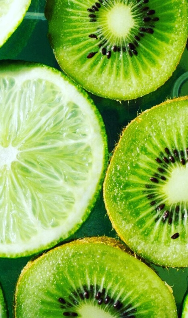 Hình nền kiwi với đá lạnh