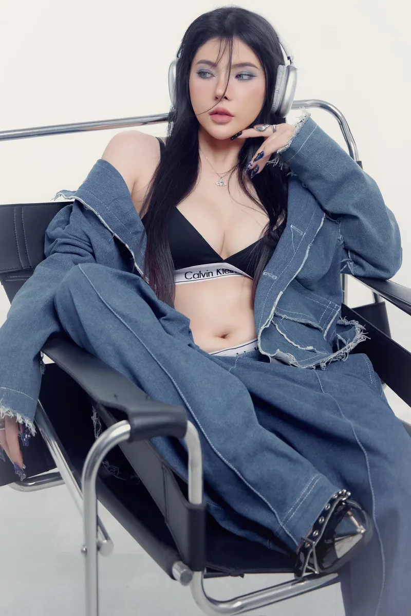 Bộ ảnh DJ Linh Hana đẹp và quyến rũ