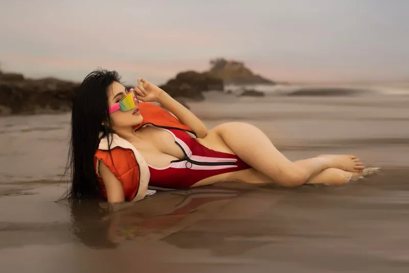 Ngắm DJ Linh Hana với vẻ đẹp gợi cảm đầy cá tính