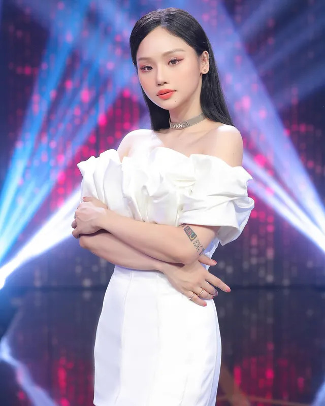 Miu Lê sexy từng khoảnh khắc
